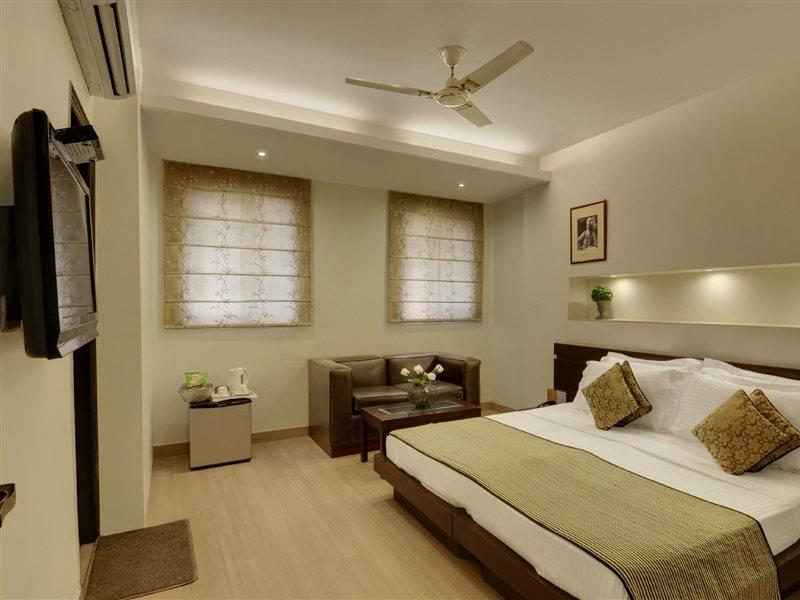 Hotel Maya 'New Delhi' Exterior photo